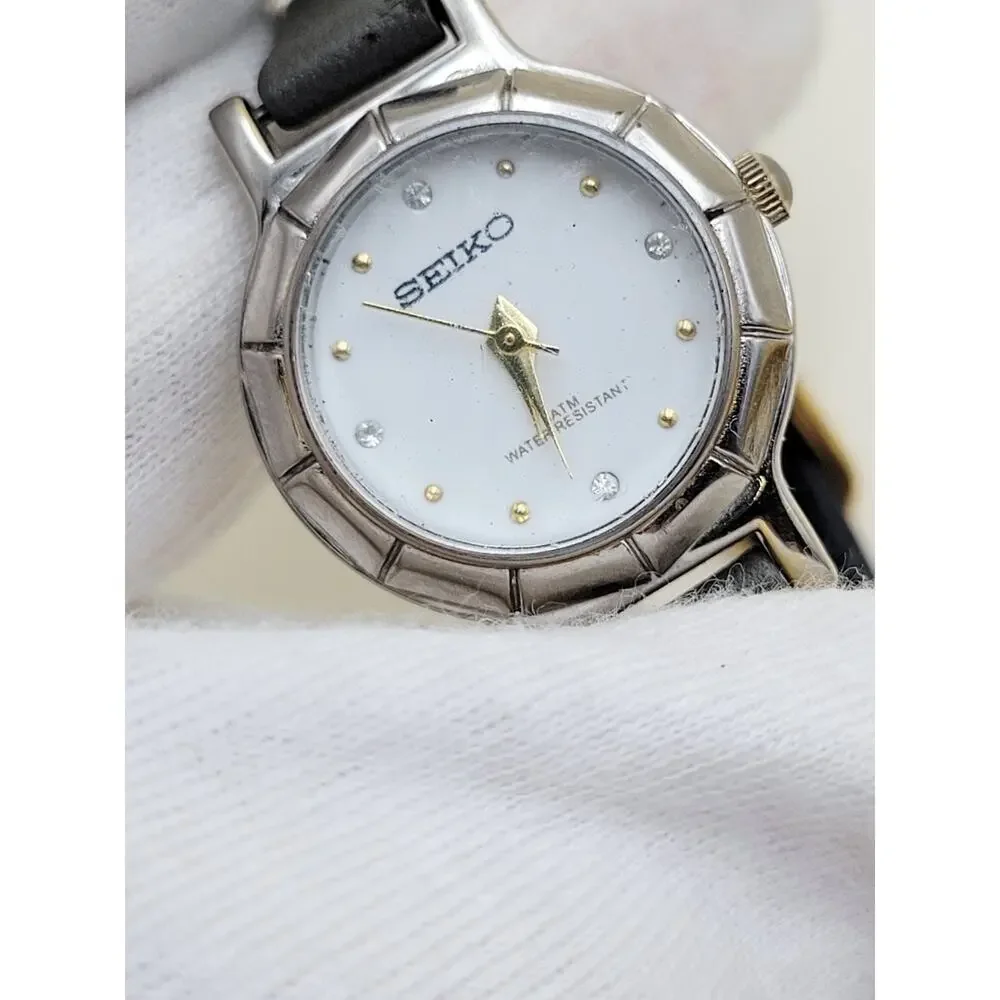 Vintage Seiko 6530-6040 Womens Wristwatch Silver Stainless Steel Leather